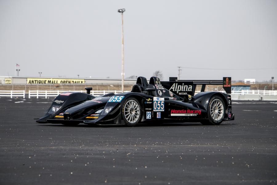  Lola B11/43 2011 года  (фото 1 из 12)